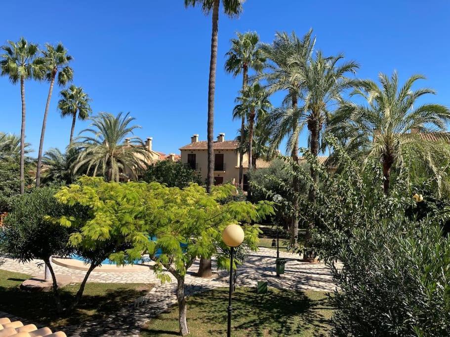 הוילה Adosado En Denia Con Gran Jardin מראה חיצוני תמונה